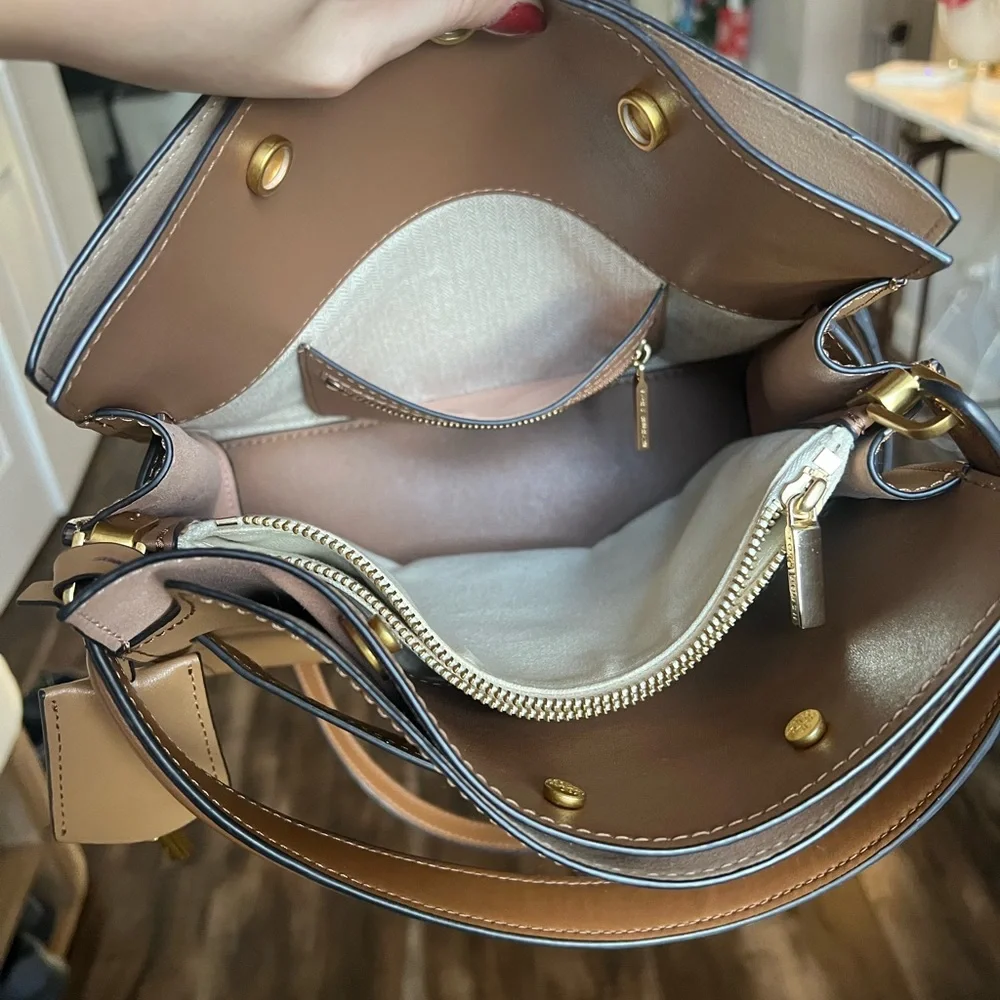 EUC Tory Burch Tan and Brown Lee Radziwill Small Double Bag Tiramisu Color - Picture 11 of 15